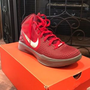 Nike Zoom Hyperdunk Basketball Shoes